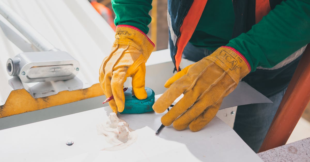 Common Electrical Emergencies and How to Handle Them